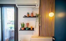 Air-Conditioned Apartment With Private Parking