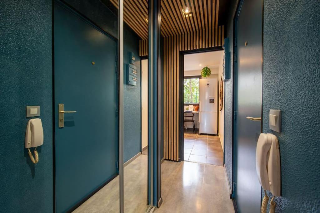 Air-Conditioned Apartment With Private Parking Marseille Extérieur photo